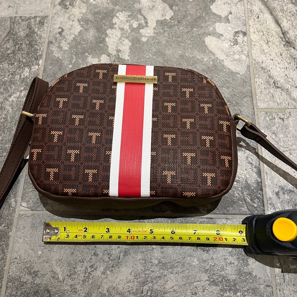 TOMMY HILFIGER brand new bag - Picture 8 of 9